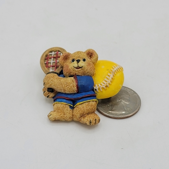 Resin Tennis Playing Teddy Bear Brooch Pin Vintage - Picture 9 of 10